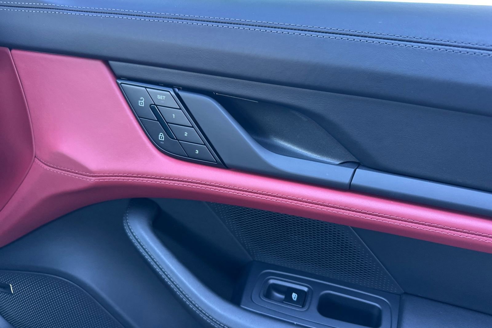 Certified 2025 Porsche Taycan Turbo image 19