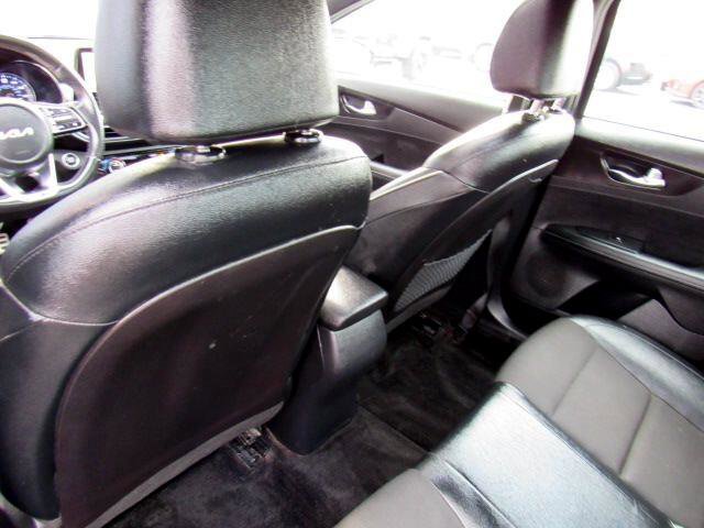 Used 2022 Kia Forte GT-Line w/ GT-Line Premium Package image 12