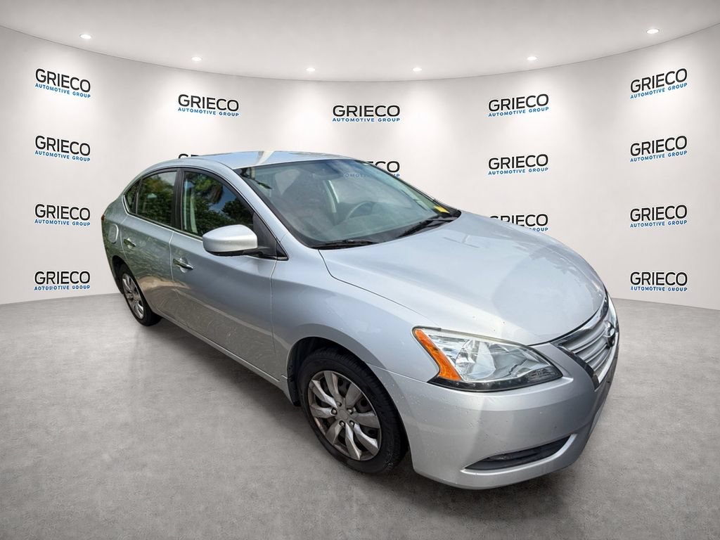 Used 2015 Nissan Sentra SV FWD image 2