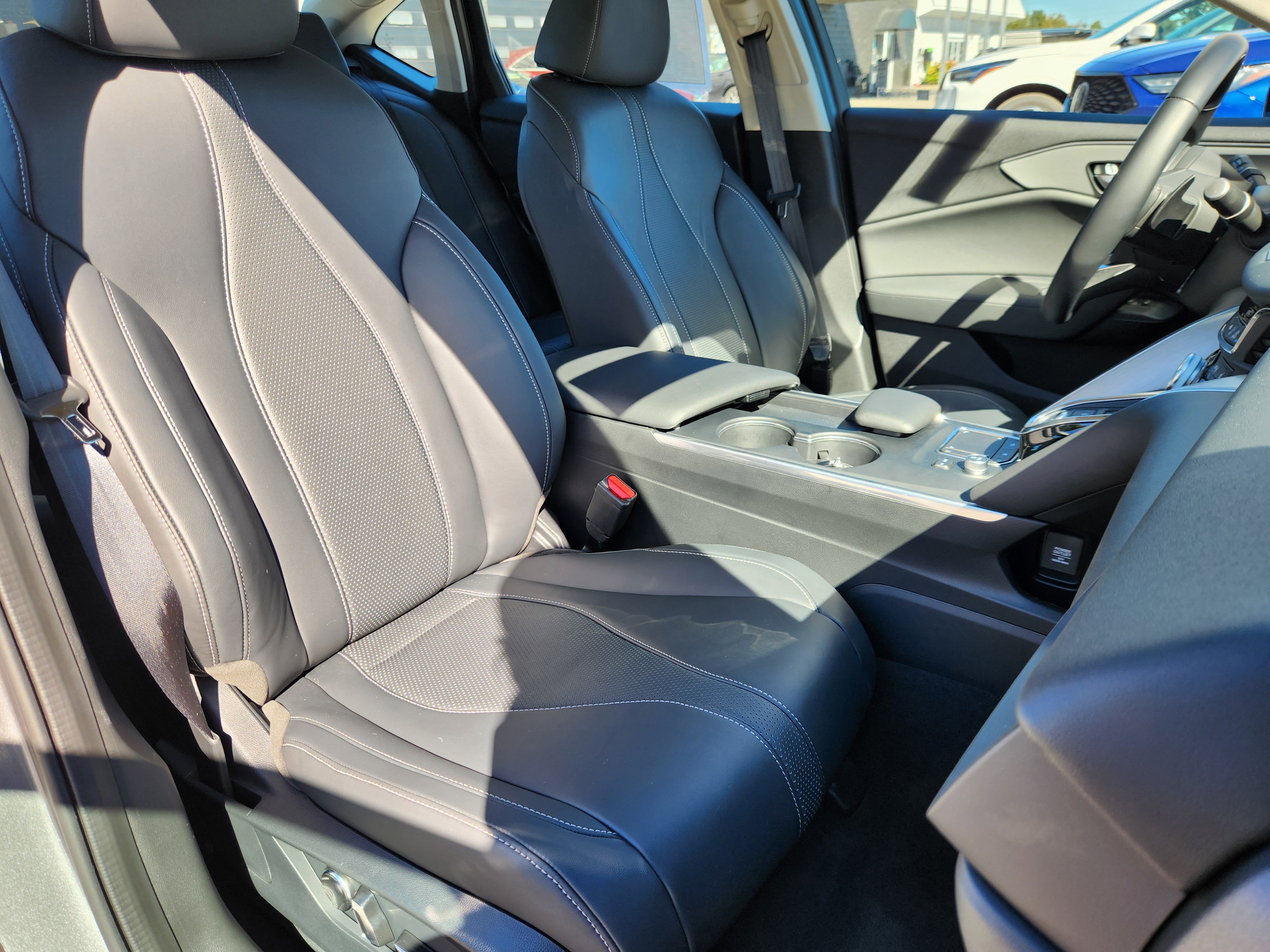 Certified 2025 Acura TLX w/ Technology Package image 15