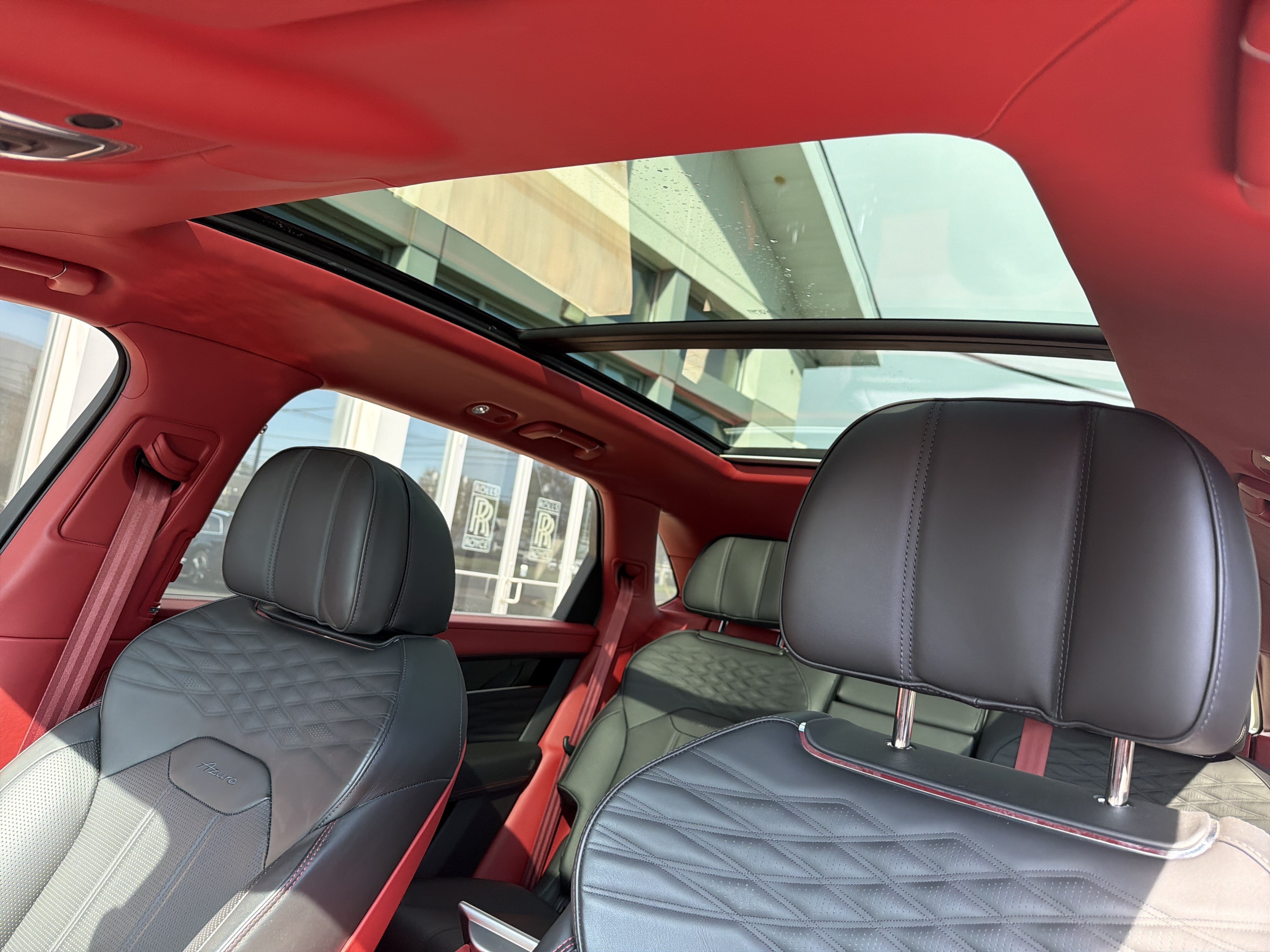 Used 2023 Bentley Bentayga Extended Wheelbase AWD/4WD image 16