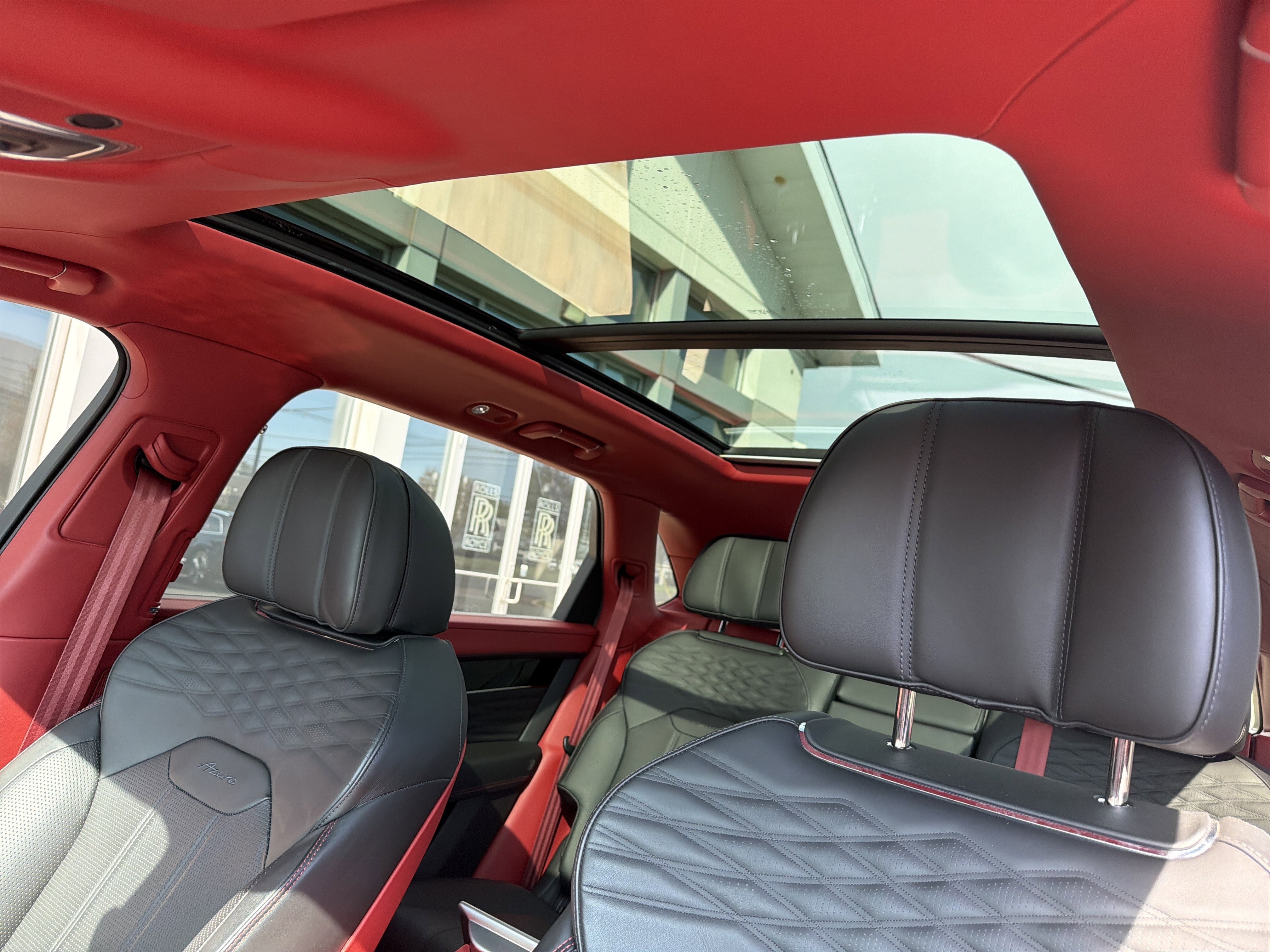 Used 2023 Bentley Bentayga Extended Wheelbase AWD/4WD image 16