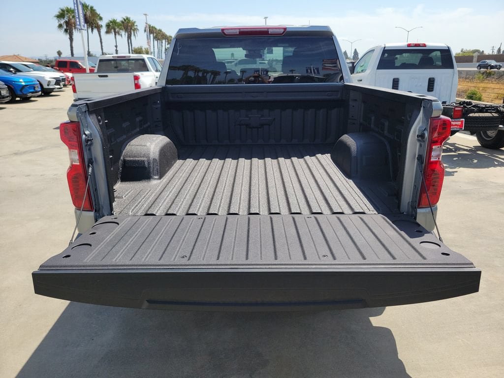 New 2026 Chevrolet Silverado 1500 LT w/ LPO, Dark Essentials Package RWD image 21