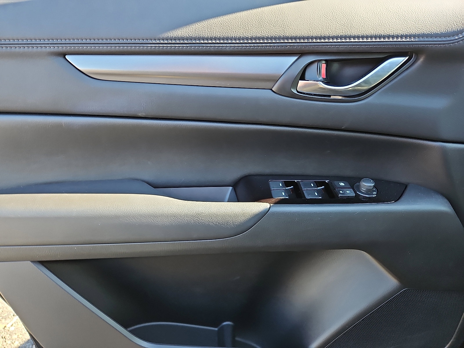 Used 2021 MAZDA CX-5 Touring image 12