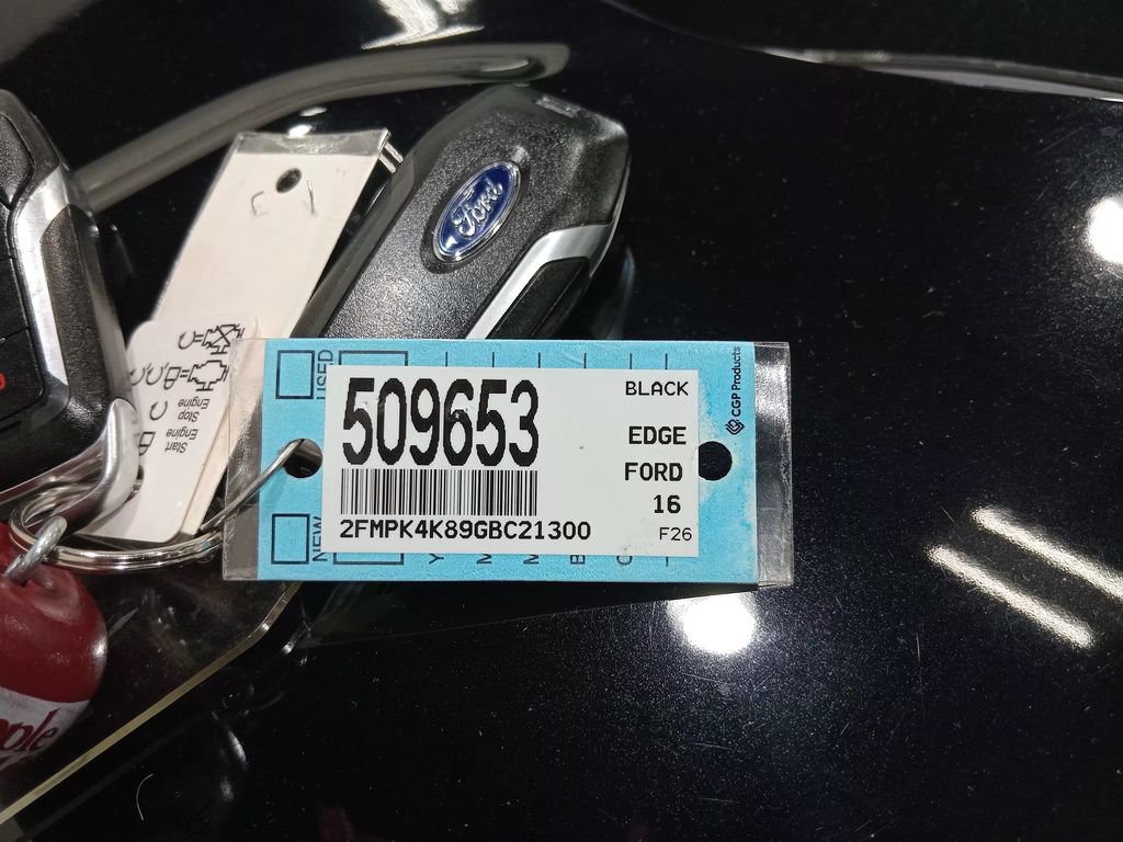 Used 2016 Ford Edge Titanium w/ Equipment Group 301A AWD/4WD image 26