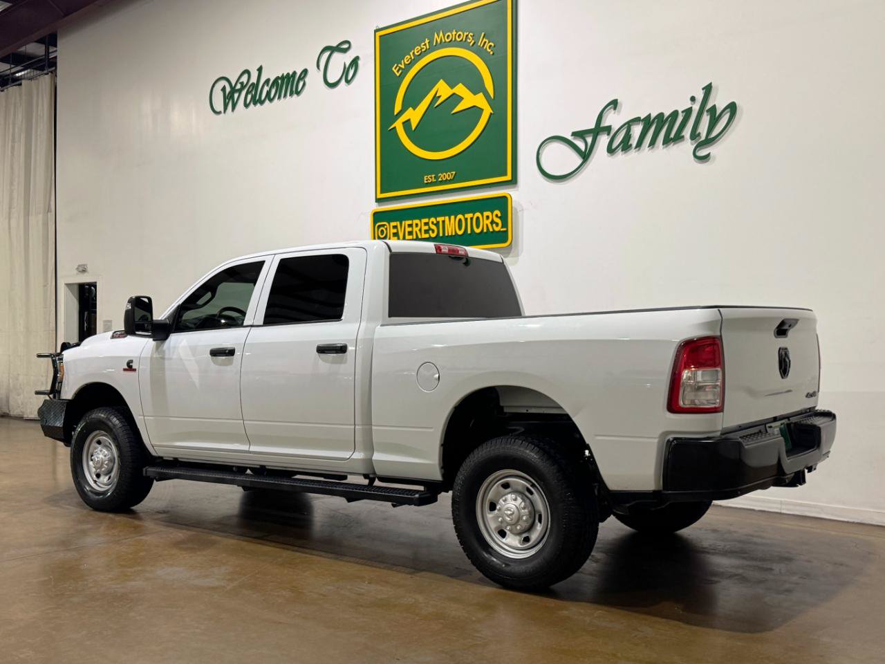 Used 2023 RAM 2500 Tradesman AWD/4WD image 6