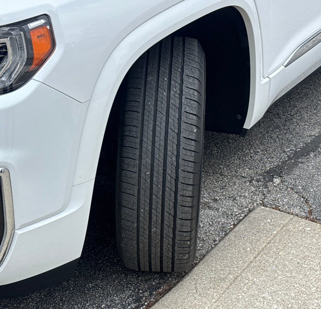 Used 2023 GMC Acadia Denali image 10