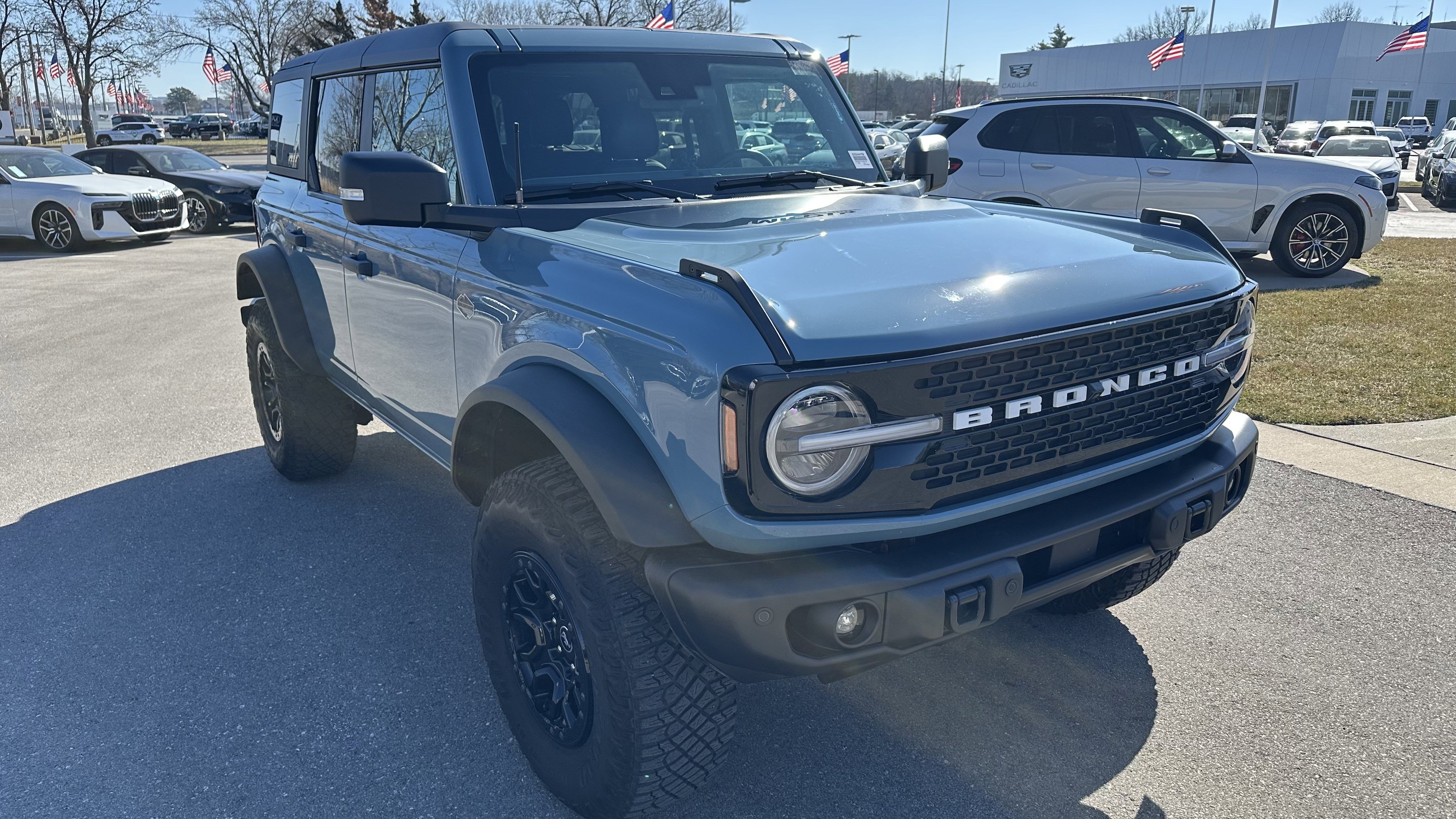 Used 2023 Ford Bronco Wildtrak image 2