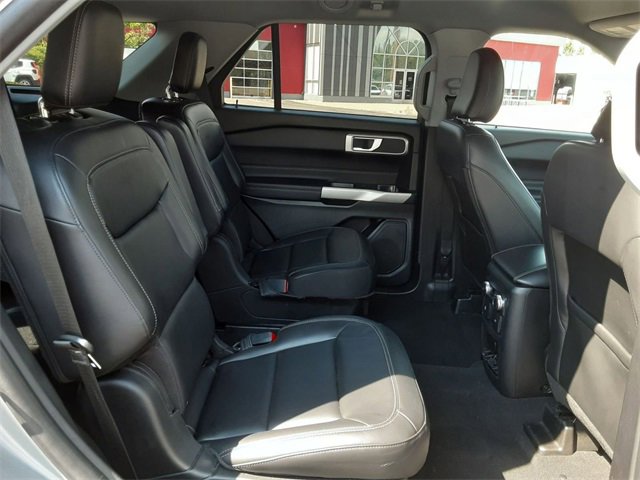 Used 2022 Ford Explorer XLT w/ Equipment Group 202A image 49