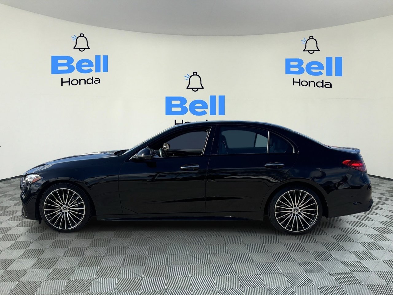 Used 2022 Mercedes-Benz C 300 Sedan image 2