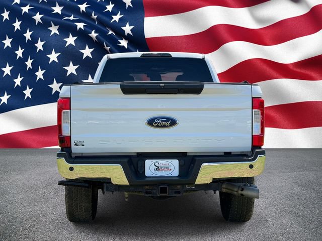Used 2017 Ford F250 XLT w/ XLT Value Package AWD/4WD image 4