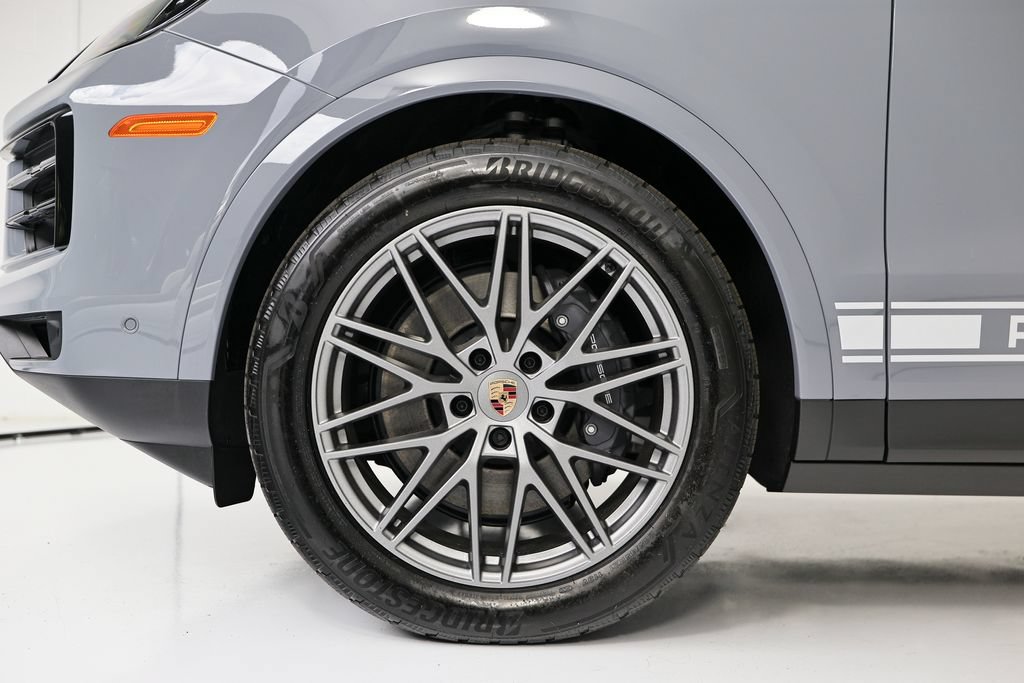 New 2026 Porsche Cayenne Coupe AWD/4WD image 25