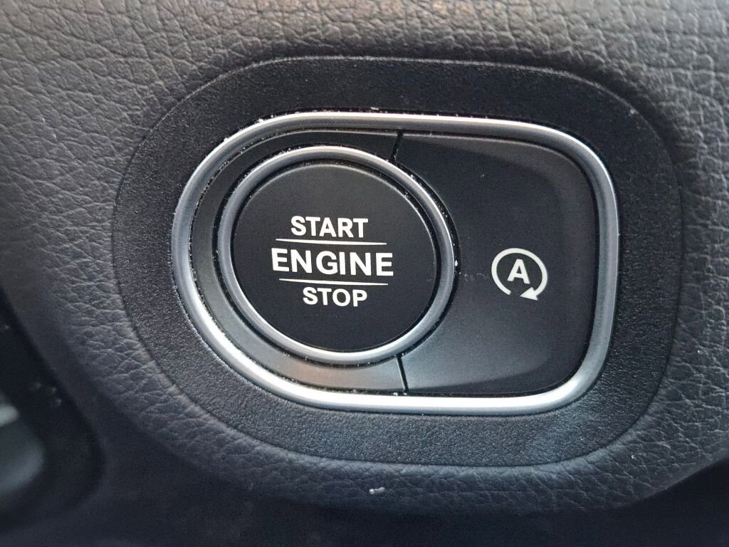 Used 2022 Mercedes-Benz GLS 450 4MATIC image 32