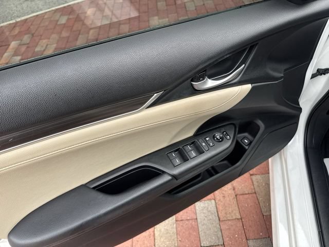 Used 2019 Honda Civic EX-L image 13