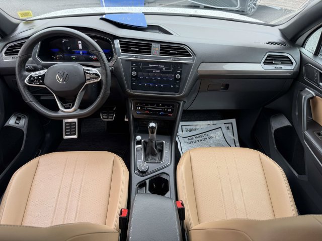 Used 2024 Volkswagen Tiguan SE R-Line AWD/4WD image 14