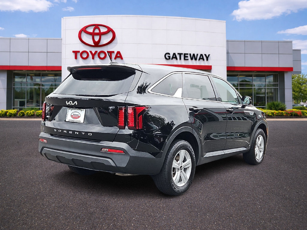 Used 2022 Kia Sorento LX AWD/4WD image 5