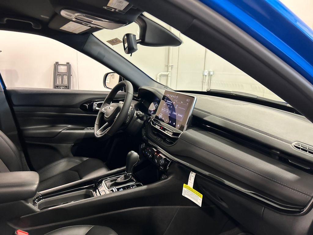 New 2026 Jeep Compass Latitude AWD/4WD image 35