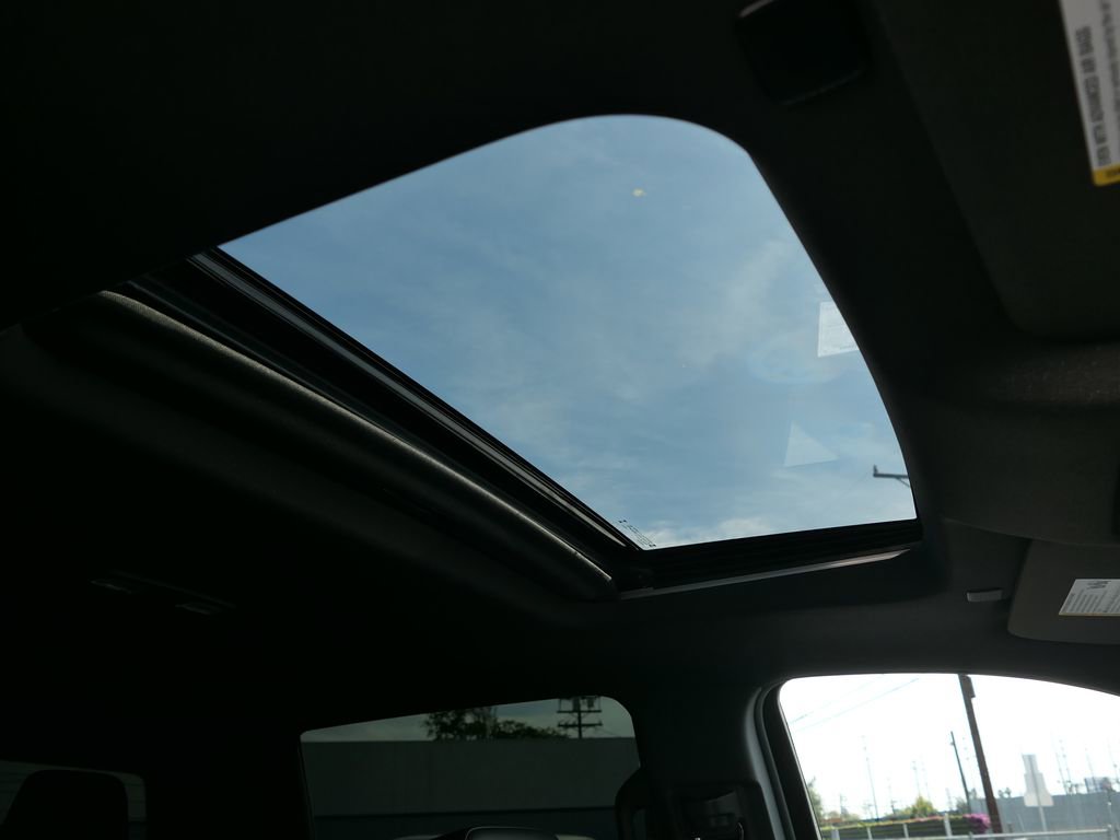 Used 2024 GMC Sierra 2500 AT4 w/ AT4 Preferred Package image 26