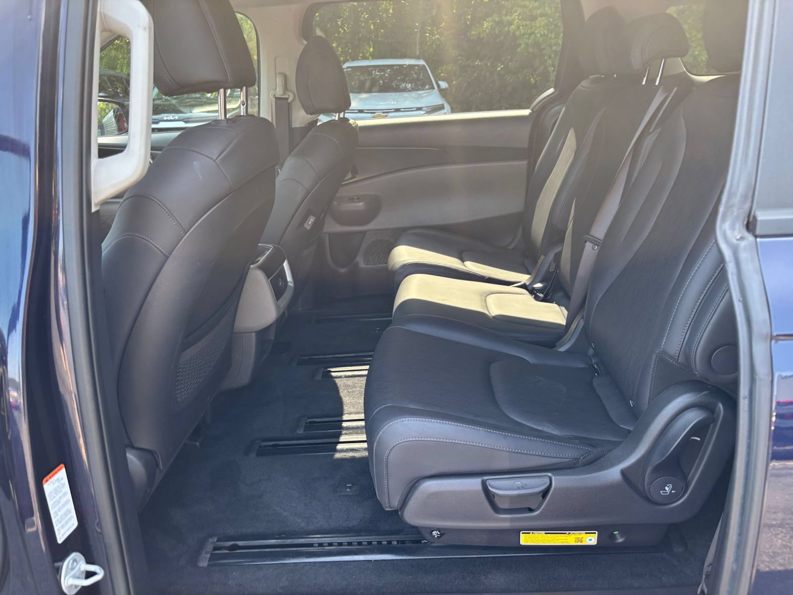 Used 2026 Kia Carnival FWD image 22