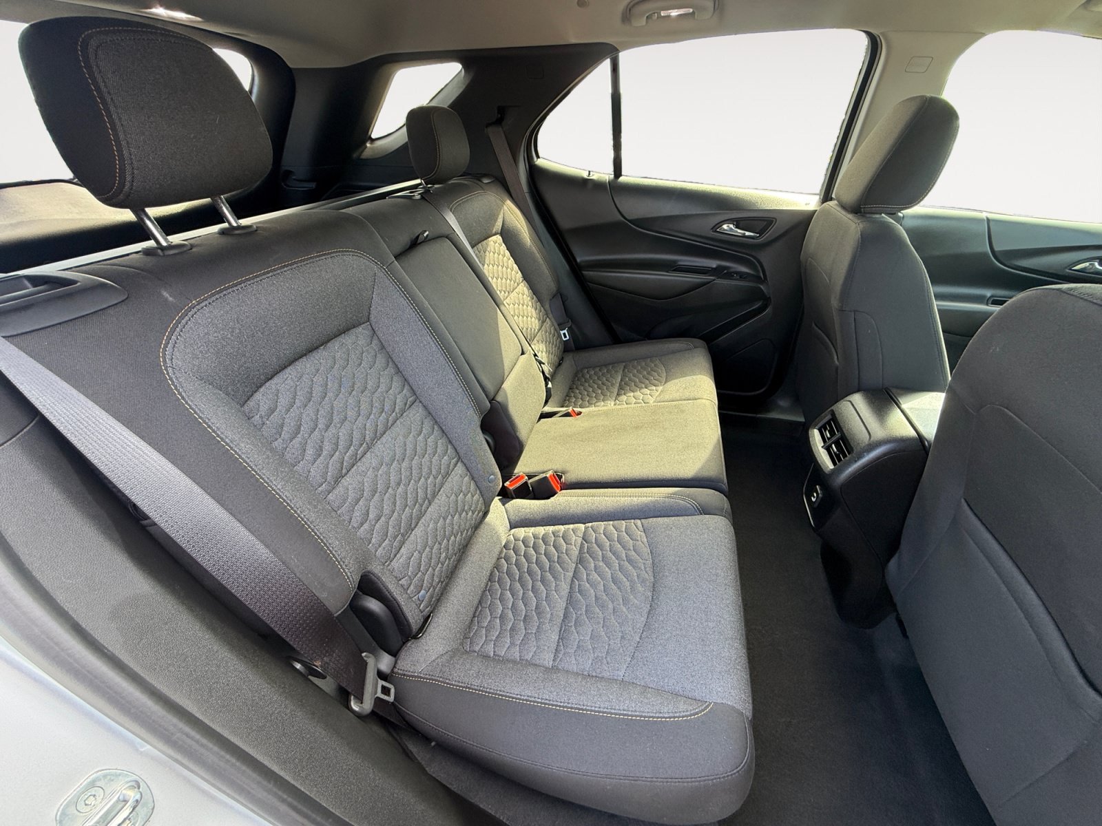 Used 2020 Chevrolet Equinox LT FWD image 18