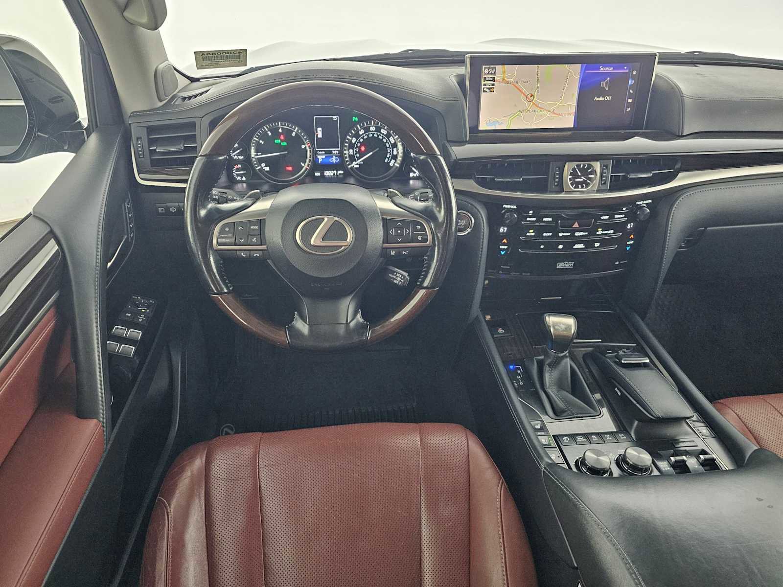 Used 2018 Lexus LX 570 4WD w/ Luxury Package image 20