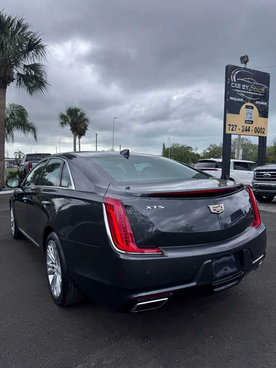 Used 2018 Cadillac XTS Luxury image 7