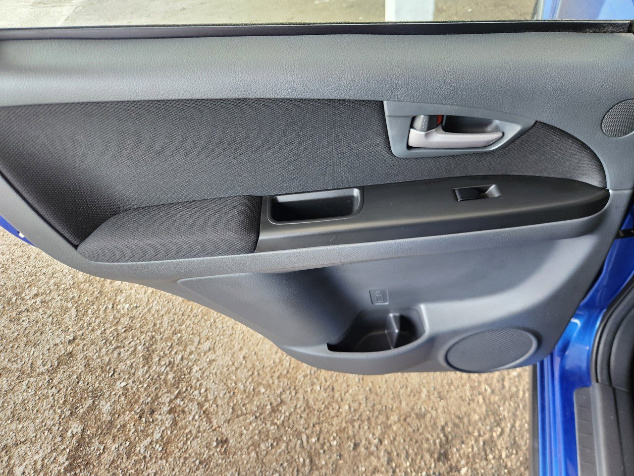 Used 2012 Suzuki SX4 Premium image 12