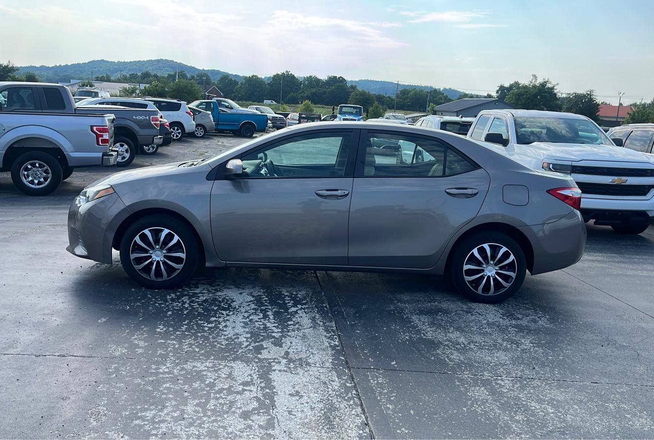 Used 2016 Toyota Corolla LE FWD image 6