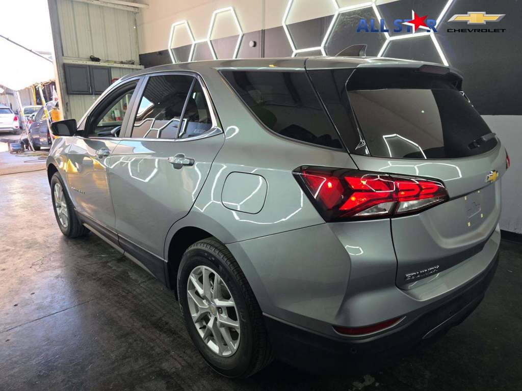 Used 2023 Chevrolet Equinox LT FWD image 3