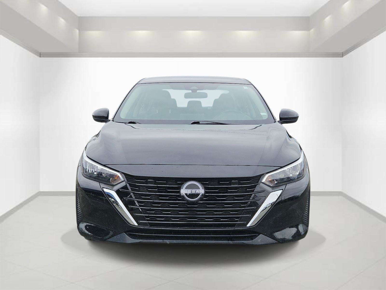 Used 2024 Nissan Sentra SV FWD image 2