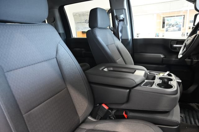 New 2026 Chevrolet Silverado 2500 Custom w/ Custom Value Package AWD/4WD image 9