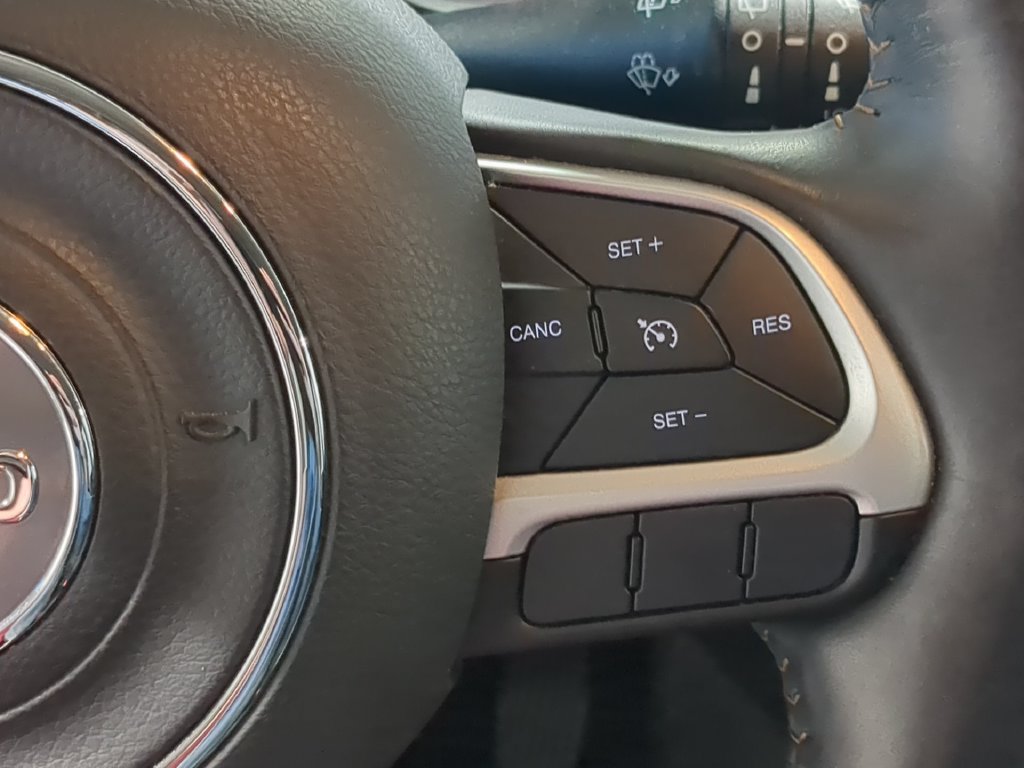 Used 2019 Jeep Compass Limited AWD/4WD image 29