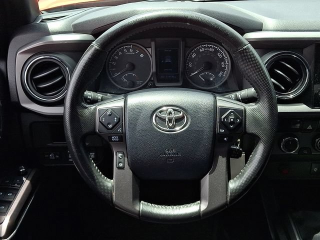 Used 2017 Toyota Tacoma TRD Off-Road w/ Tow Package AWD/4WD image 19