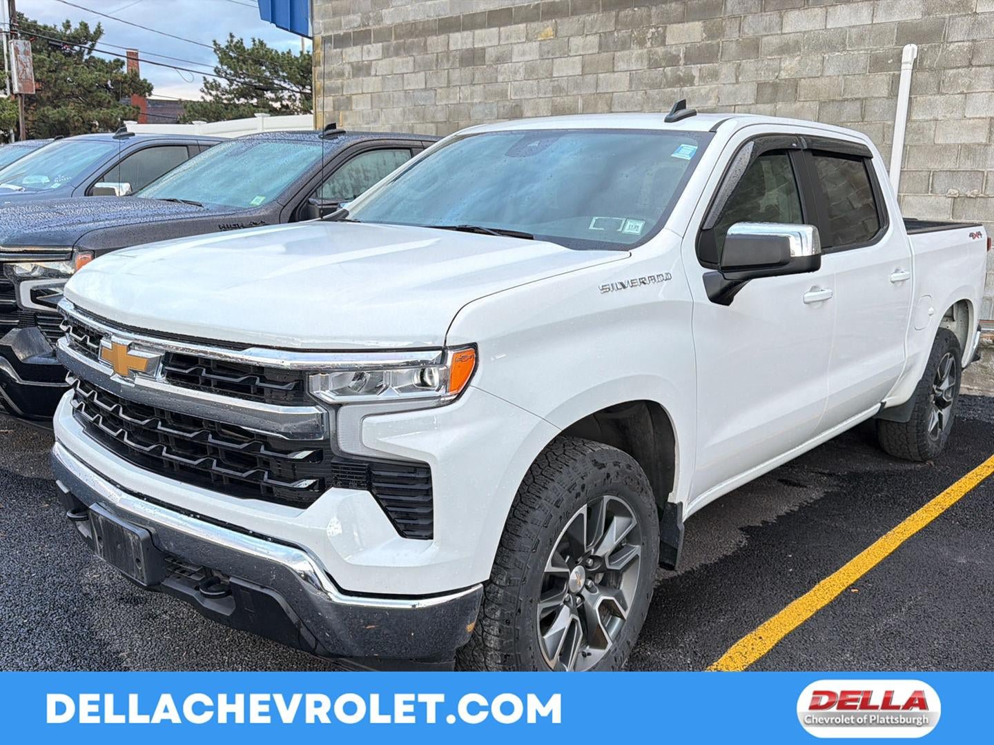 Used 2024 Chevrolet Silverado 1500 LT AWD/4WD image 1