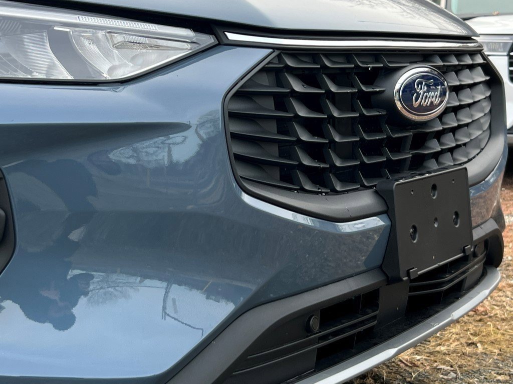 New 2026 Ford Escape Active w/ Active Premium Tech Pack AWD/4WD image 2