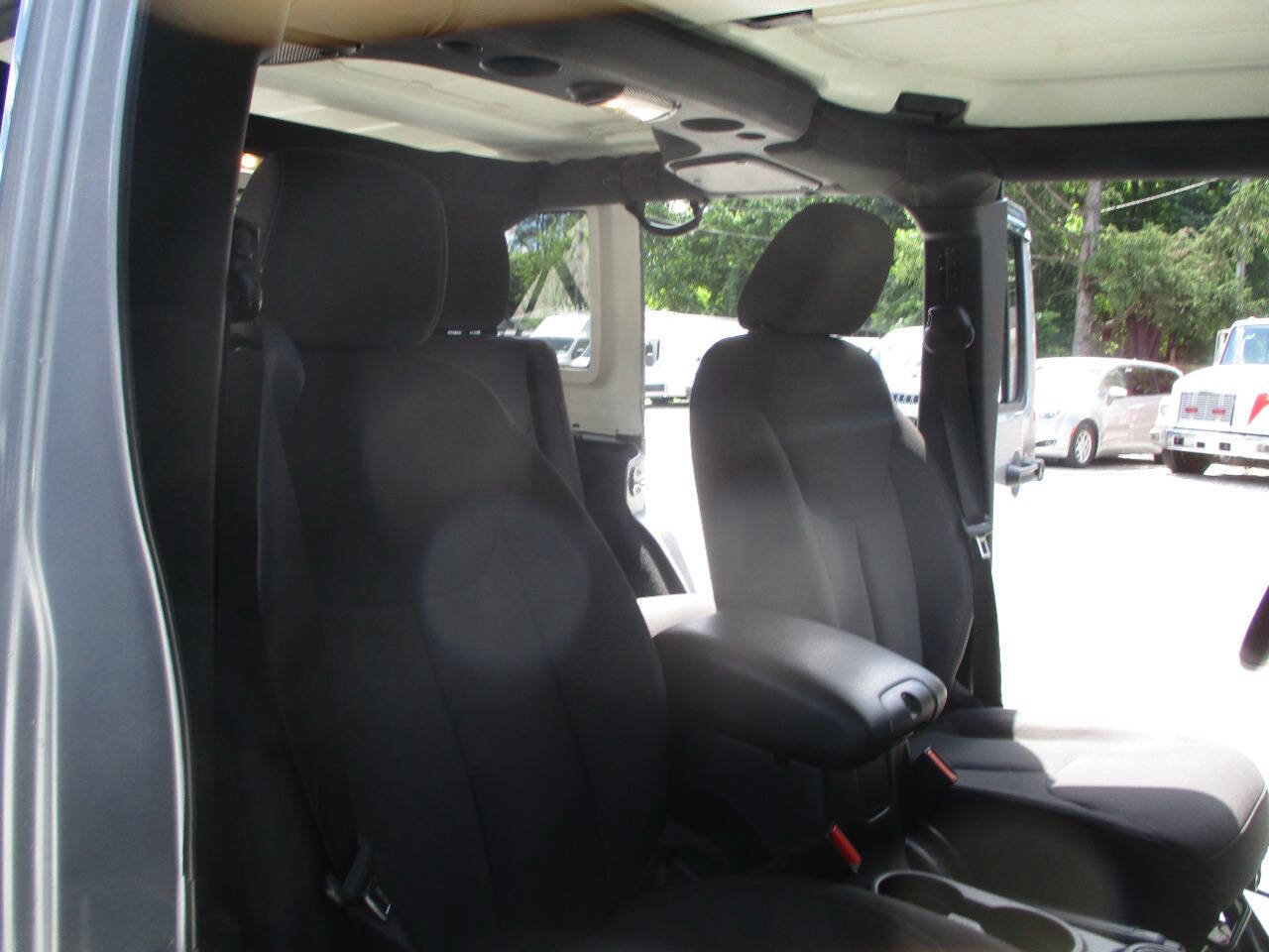 Used 2018 Jeep Wrangler Unlimited Sport S AWD/4WD image 22