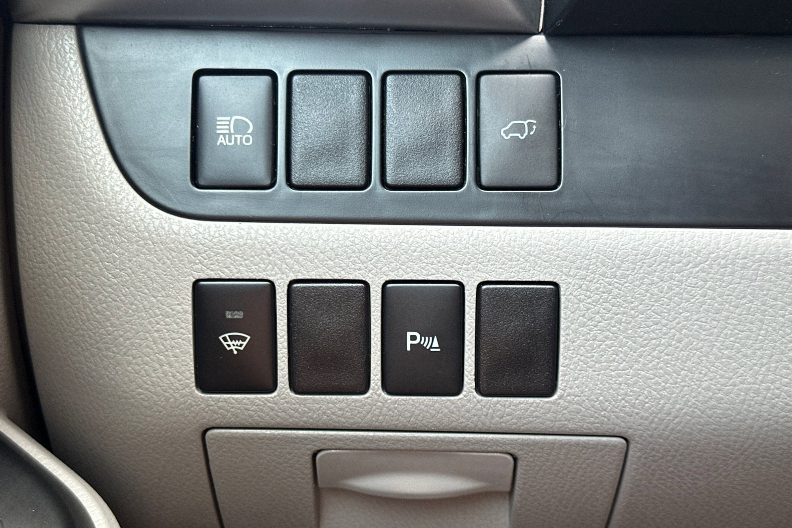 Used 2018 Toyota Highlander Limited image 37