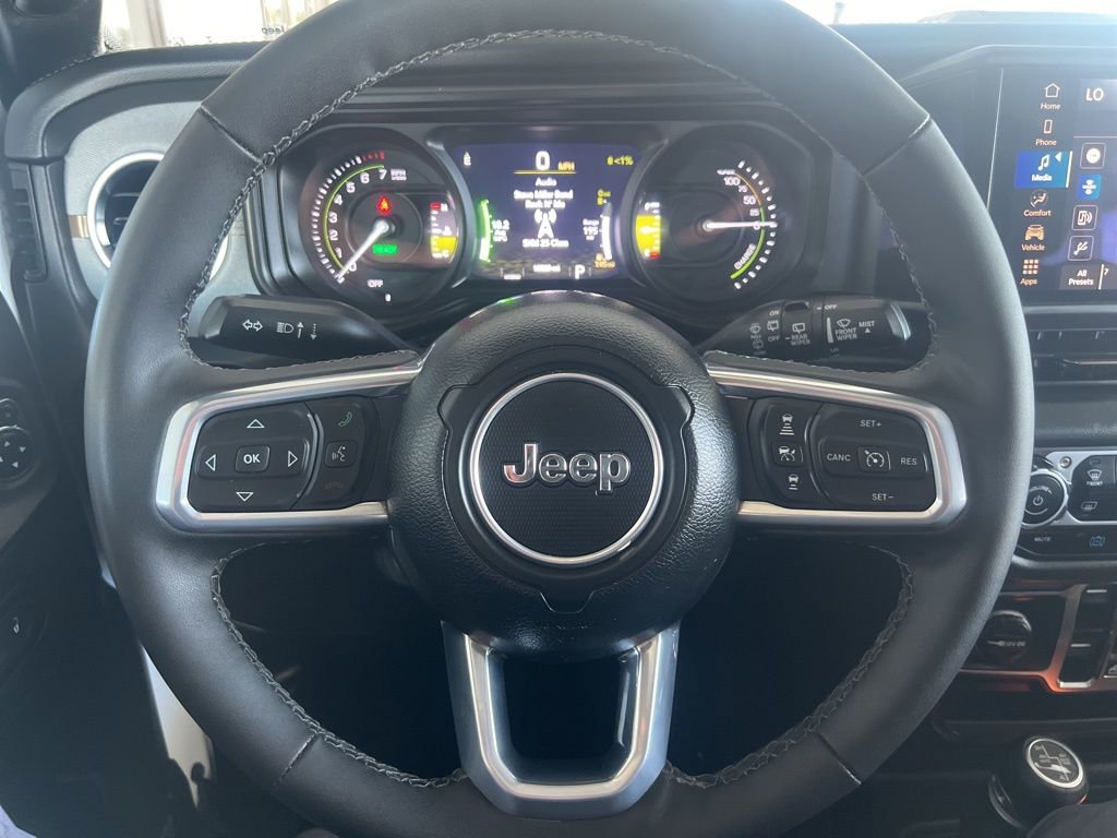 Used 2025 Jeep Wrangler Unlimited Sahara AWD/4WD image 49