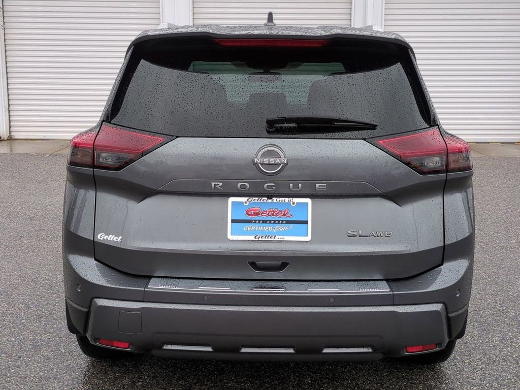 Certified 2025 Nissan Rogue SL image 6