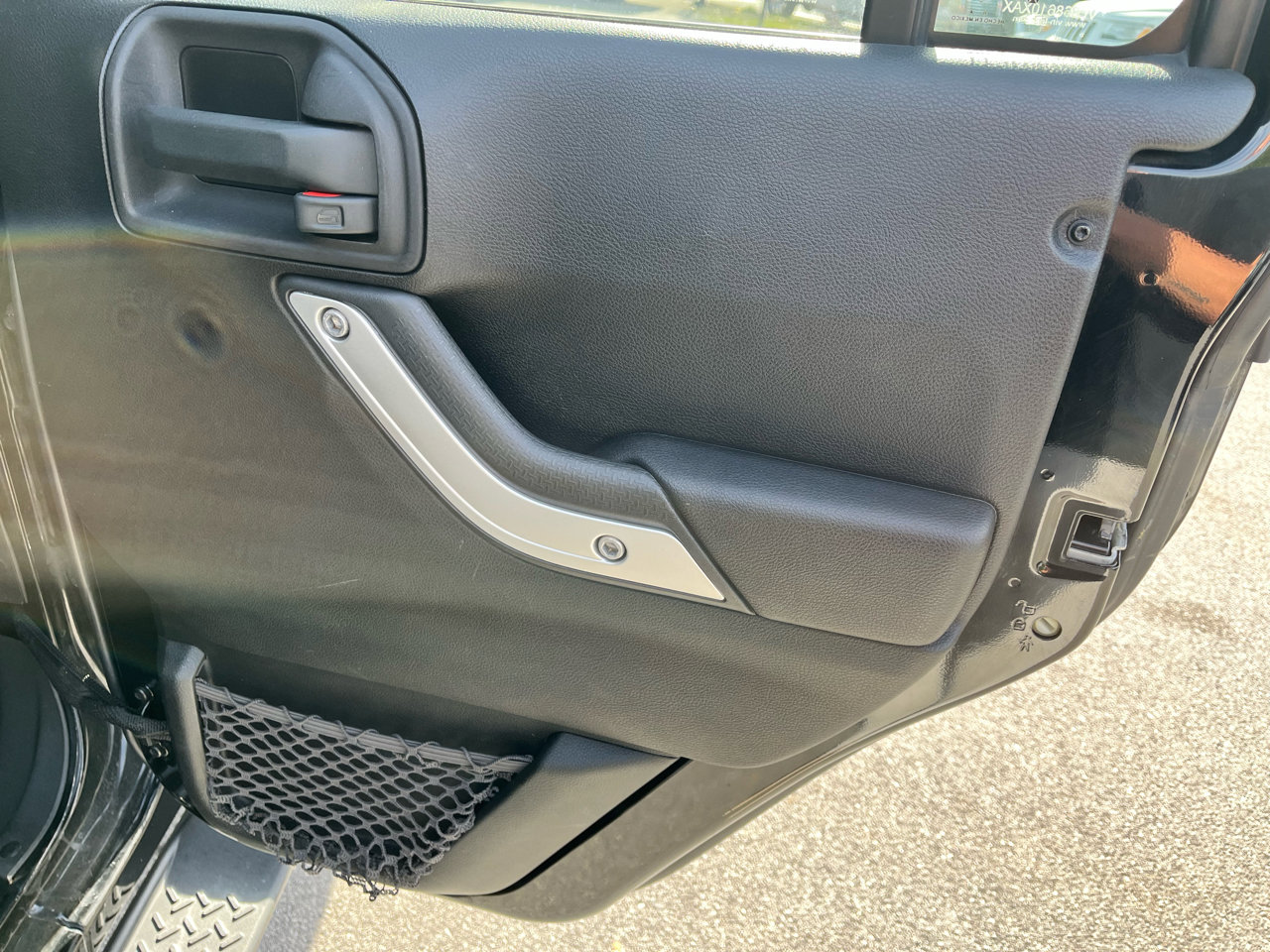 Used 2014 Jeep Wrangler Unlimited Sahara image 17