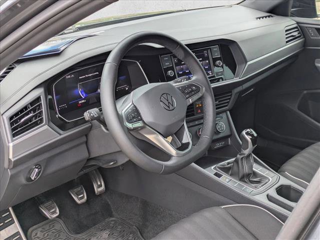 Used 2024 Volkswagen Jetta Sport image 10