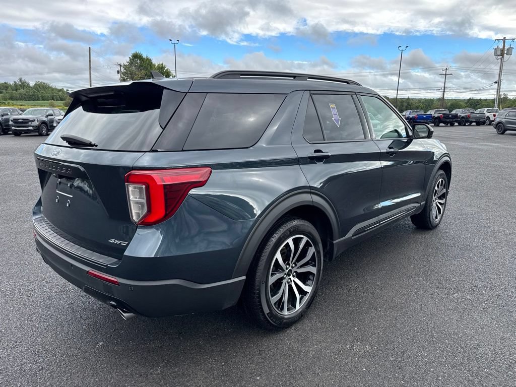 Used 2023 Ford Explorer ST-Line AWD/4WD image 5