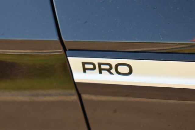 Used 2022 Volkswagen ID.4 Pro image 12