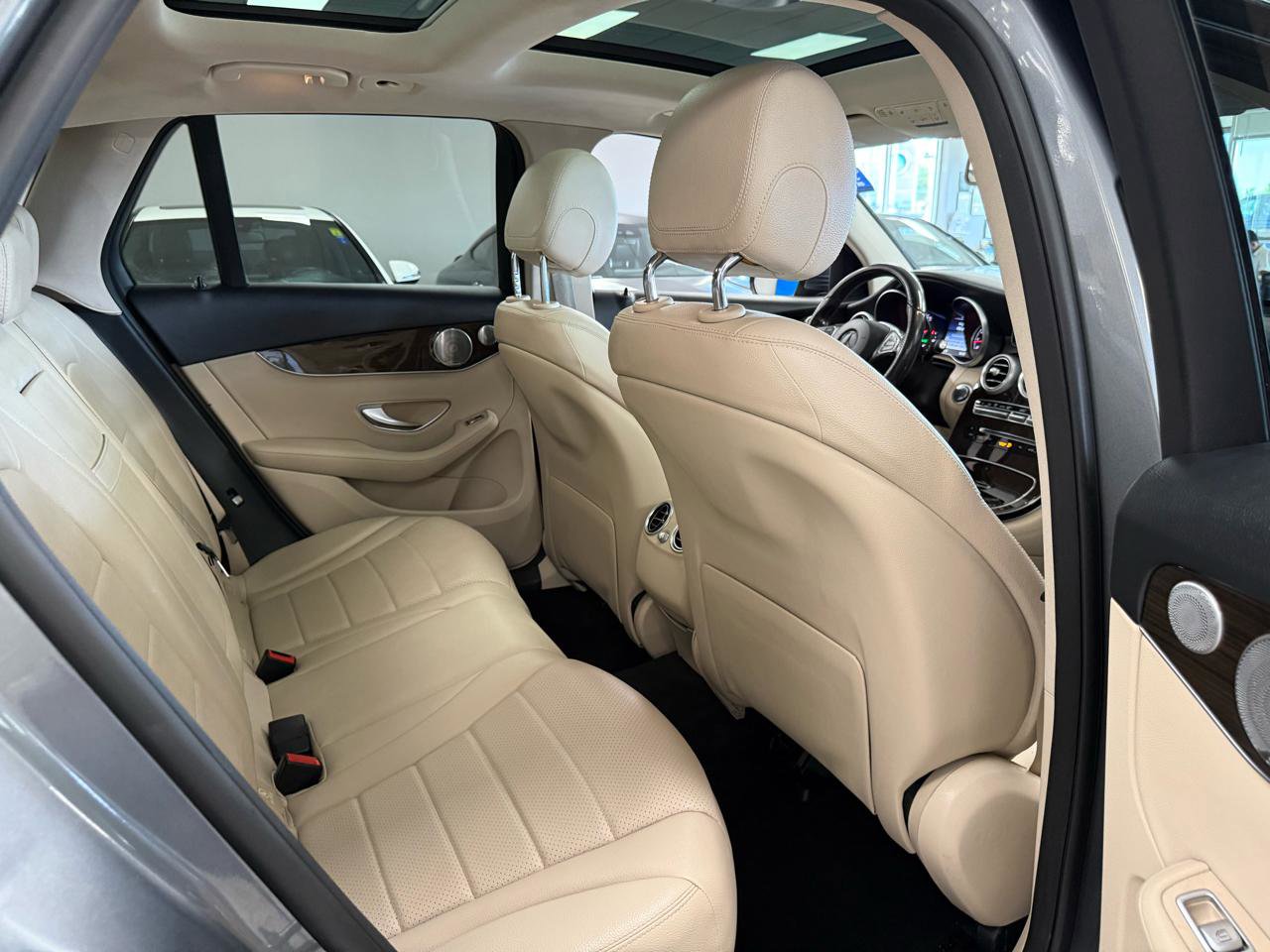 Used 2017 Mercedes-Benz GLC 300 4MATIC image 19