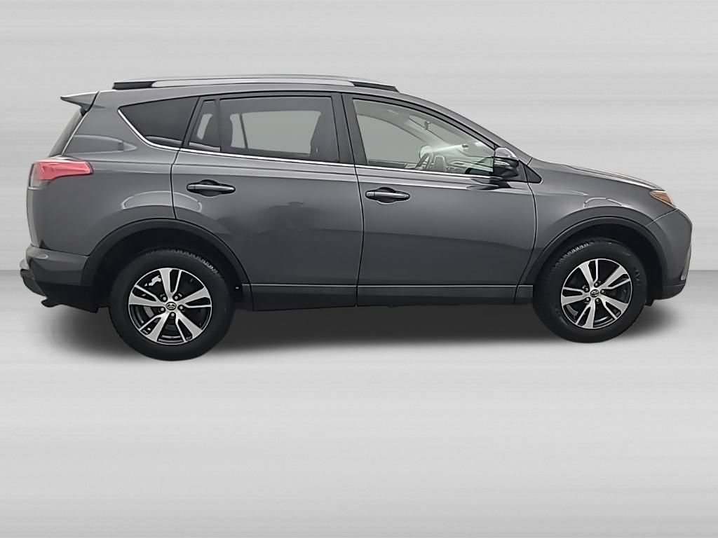 Used 2018 Toyota RAV4 XLE w/ Plus Extra Value Package FWD video 3