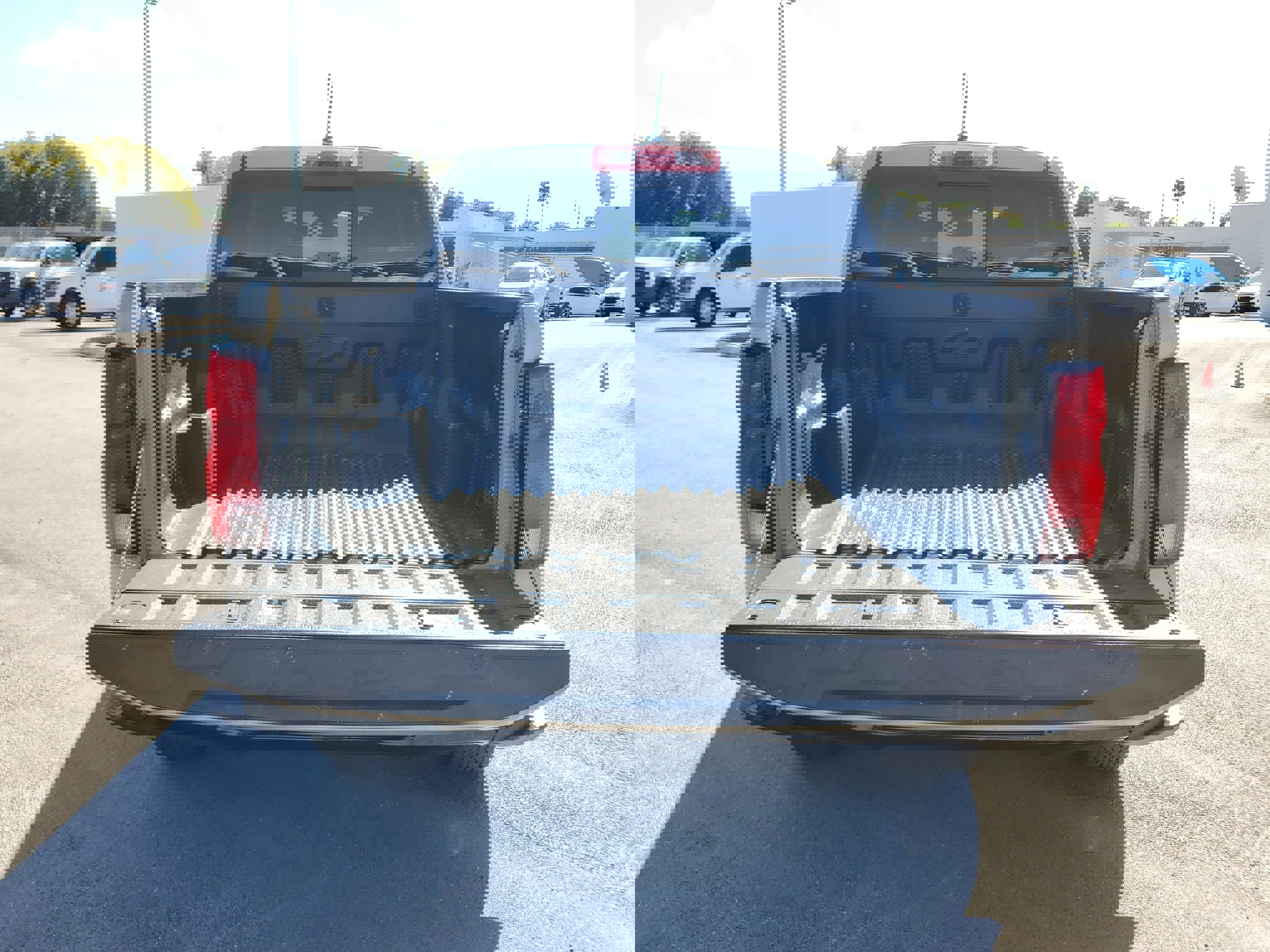 Used 2023 Chevrolet Colorado Z71 w/ Z71 Convenience Package 2 image 29