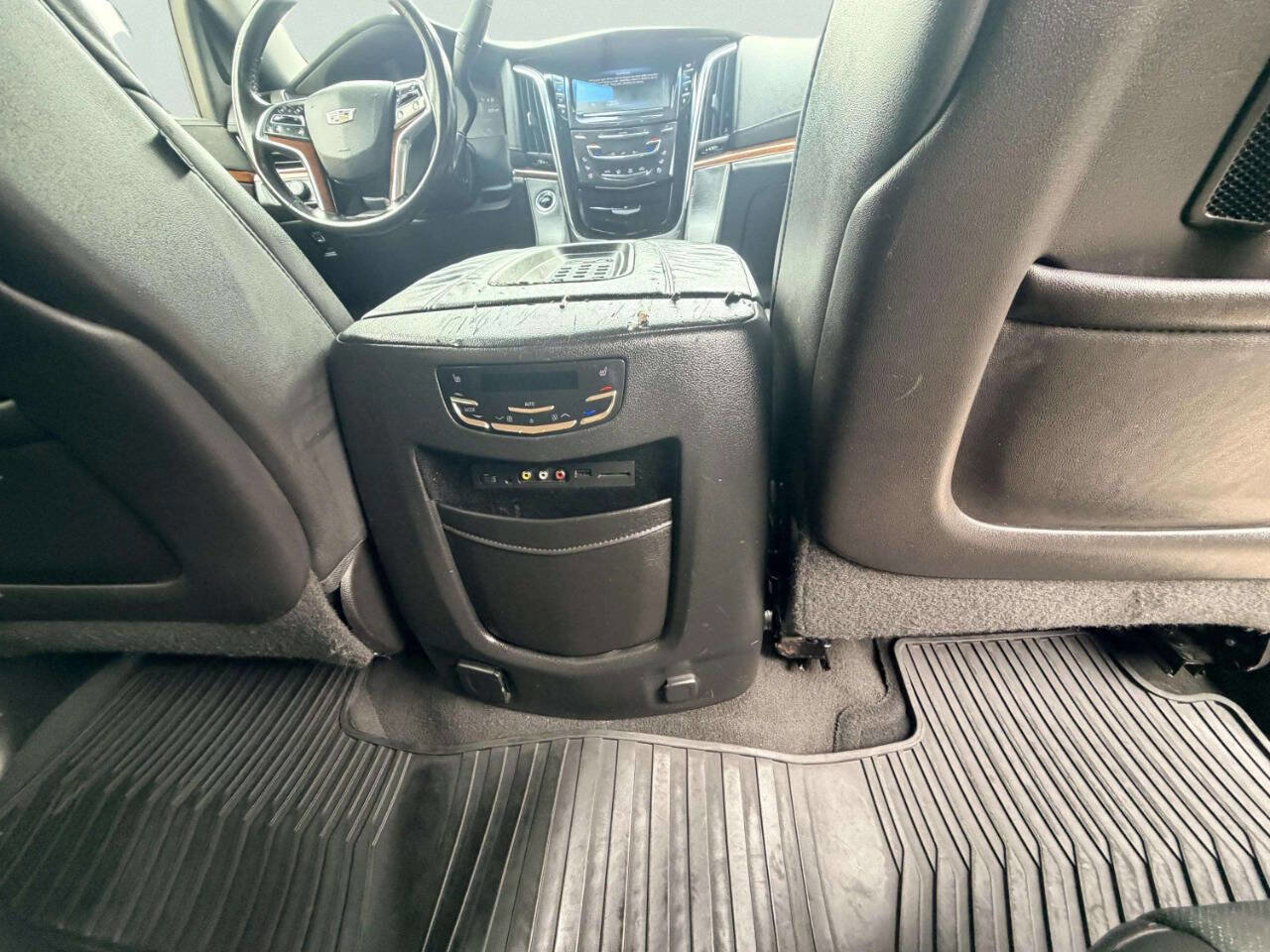 Used 2015 Cadillac Escalade ESV Premium AWD/4WD image 32
