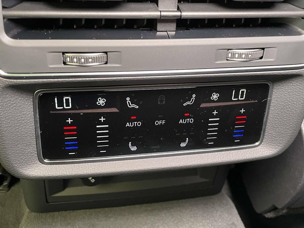 New 2026 Audi SQ8 Prestige AWD/4WD image 25