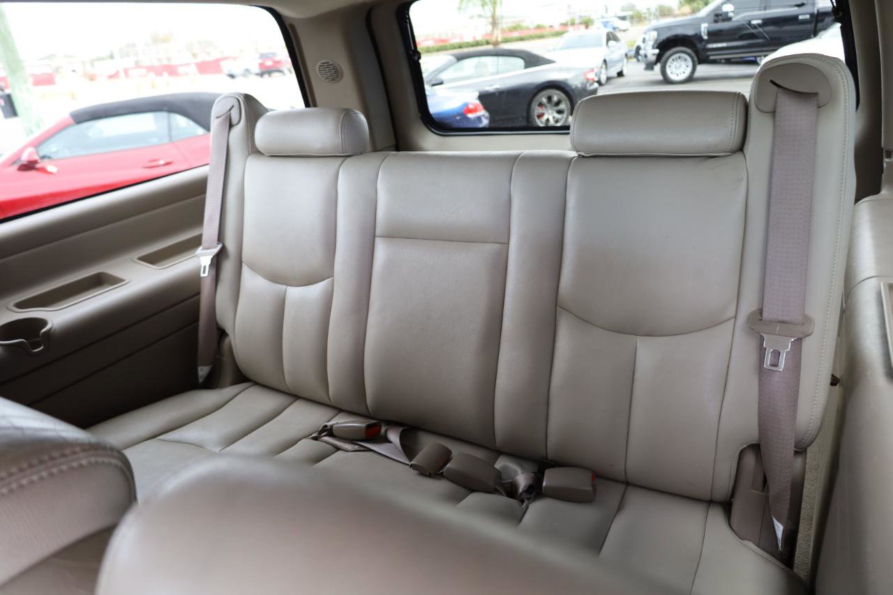 Used 2004 Chevrolet Suburban LT w/ Preferred Equipment Group image 12
