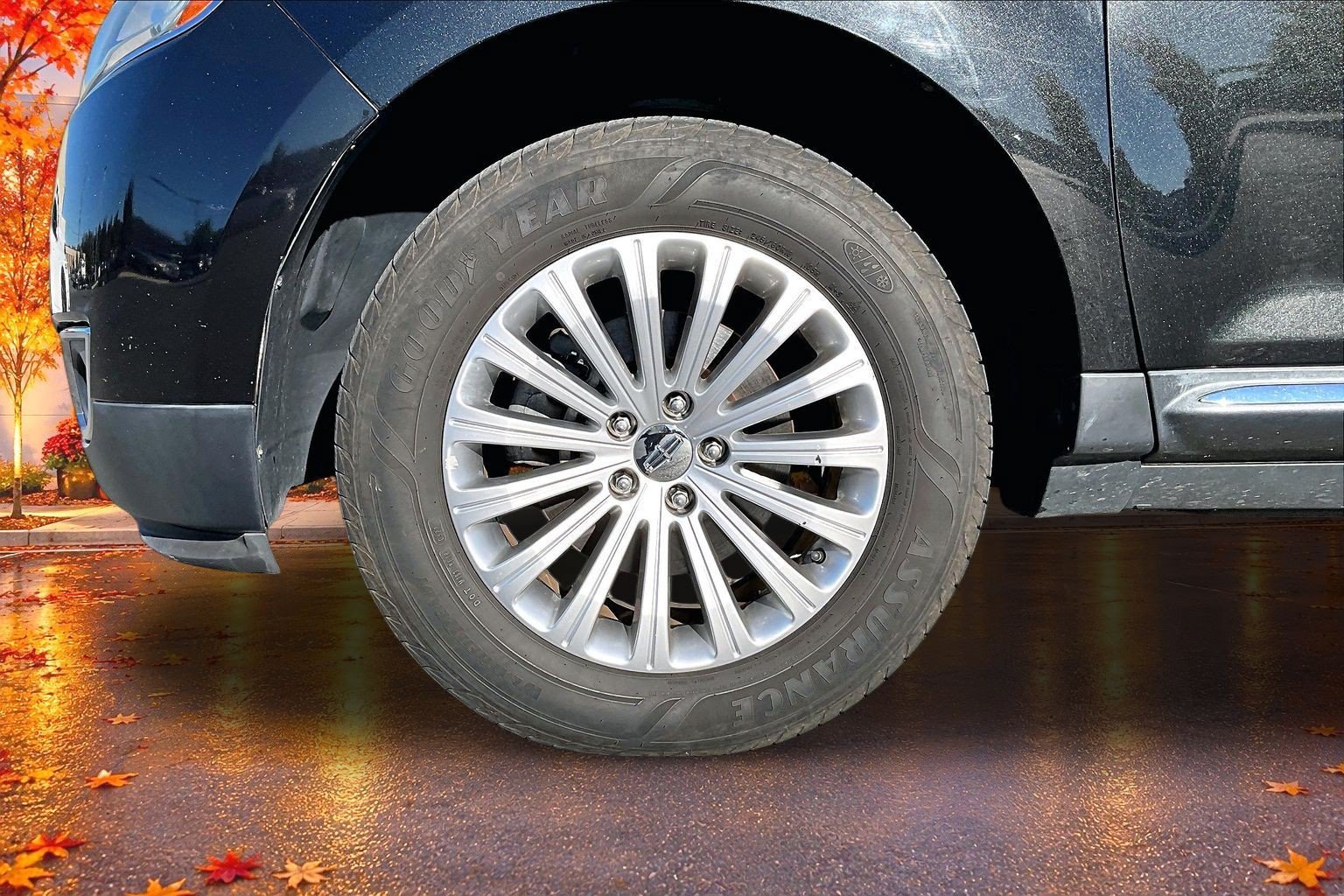 Used 2013 Lincoln MKX AWD image 33